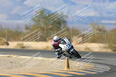 media/Jan-10-2025-CVMA Friday Practice (Fri) [[489e0da257]]/Group 4 and Trackday/Session 5 (Turn 7)/